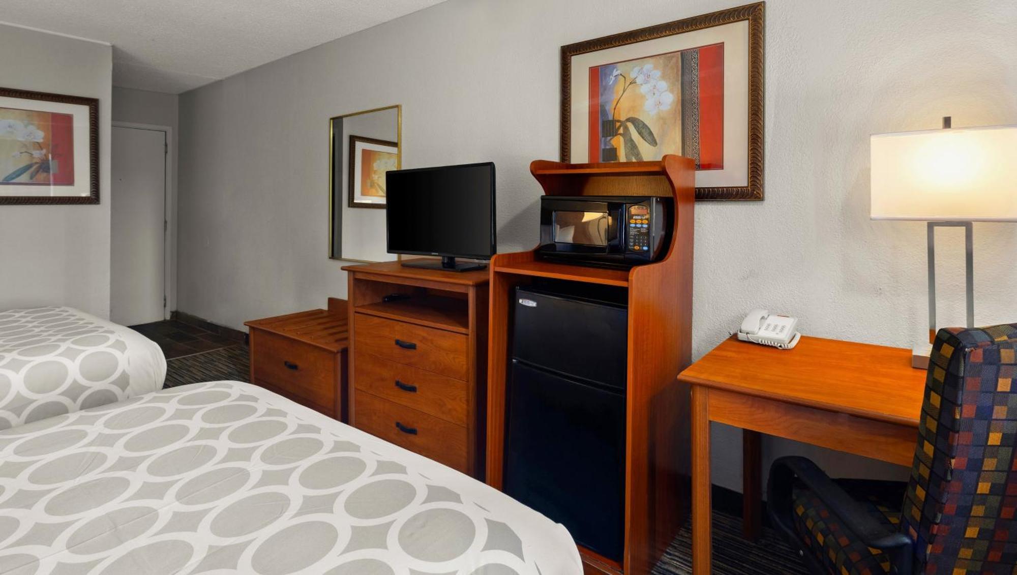 Magnuson Hotel Detroit Airport Romulus Extérieur photo