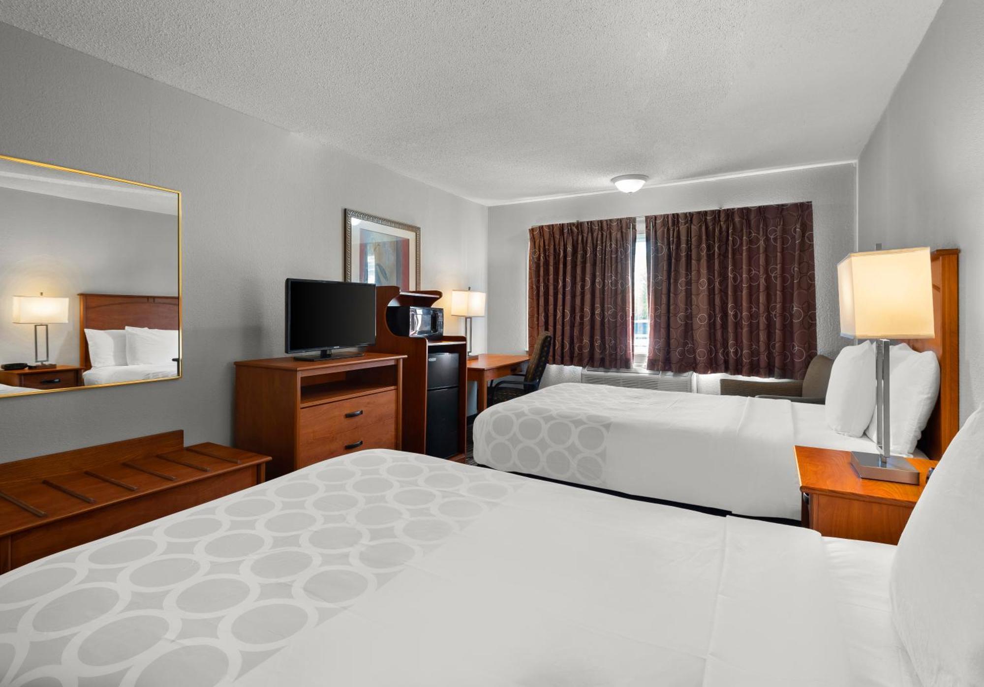Magnuson Hotel Detroit Airport Romulus Extérieur photo